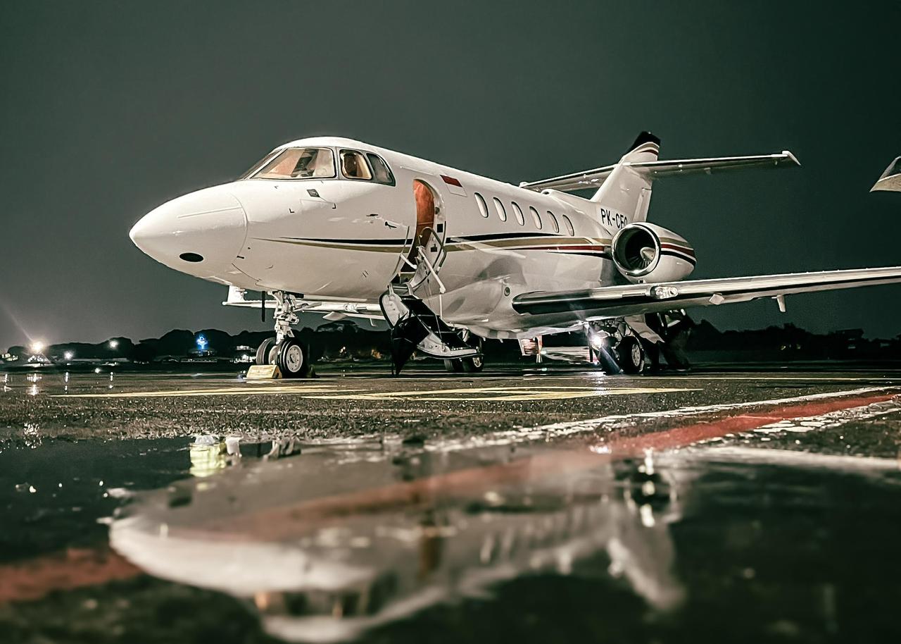 Hawker 850 XP - Private Jet Charter Operator Indonesia
